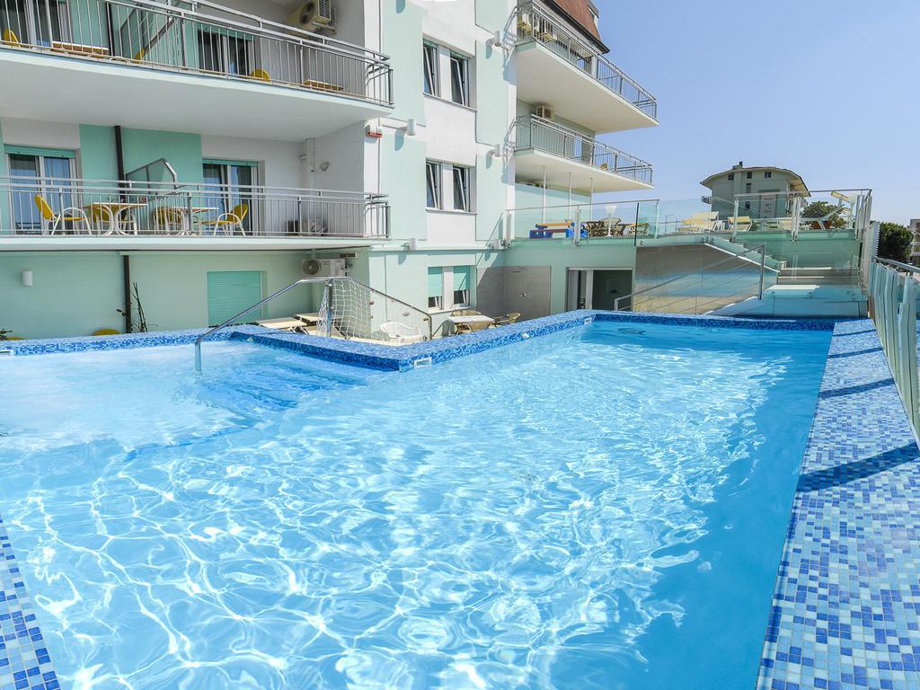 Hotel Bahamas Lido Di Savio Exterior photo