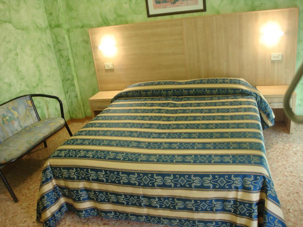 Hotel Bahamas Lido Di Savio Room photo